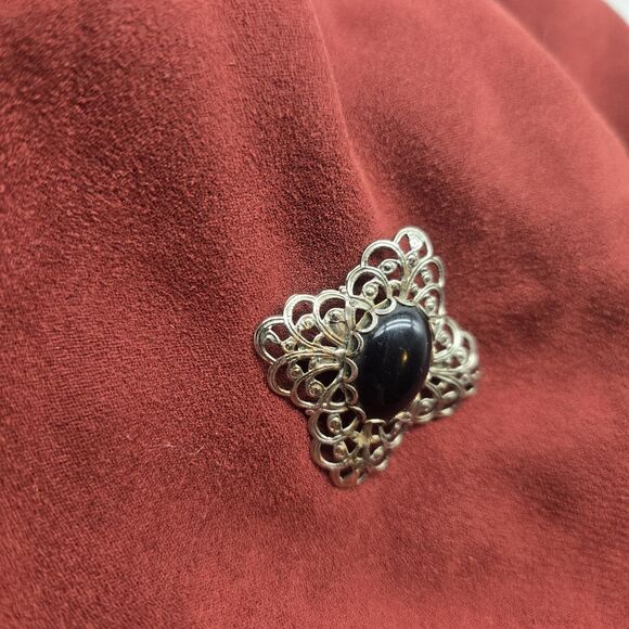 Vintage Victorian Revival Silver Brooch Lapel Pin Black Stone Filigree Cross - Picture 2 of 6